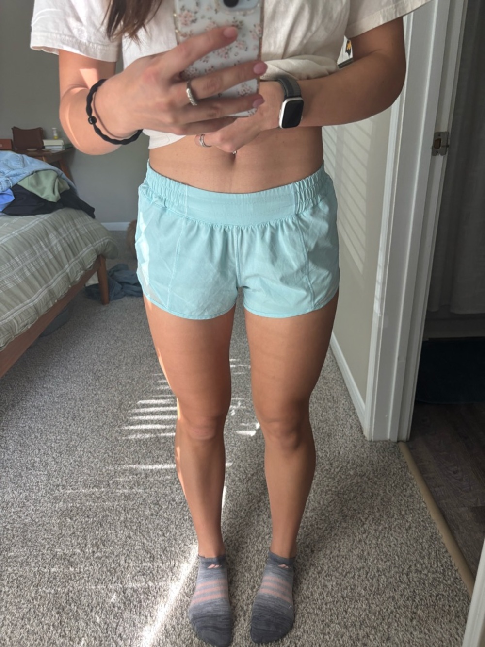 lululemon athletica Light Blue Women's hotty hot 2.5 inseam Running Shorts